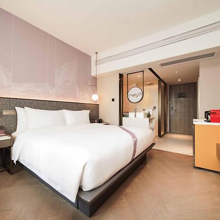 Imperial Traders Elong Hotel Guangzhou Exteriör bild